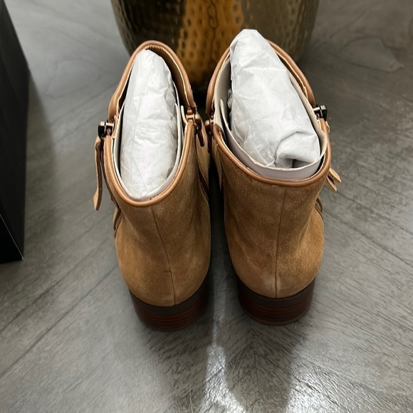 Naturalizer Robyn Golden Caramel Suede (Wide) - Picture 9 of 12